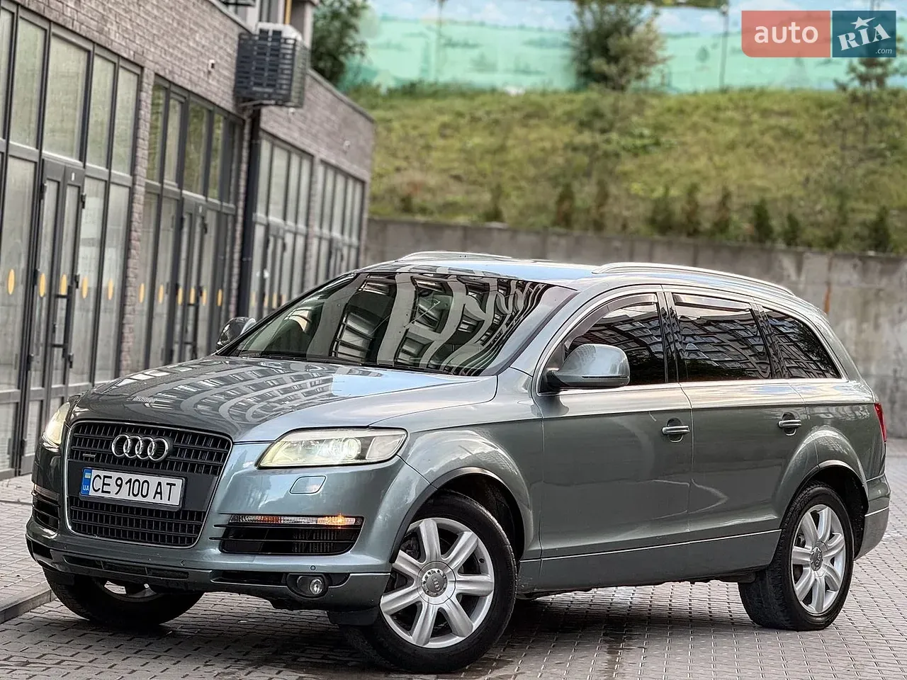 Audi Q7 2006 photo 2