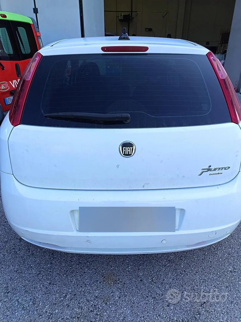 Fiat Grande Punto 2008 photo 3