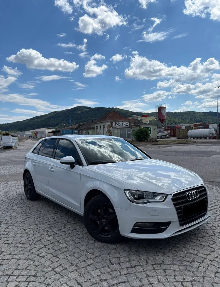 Audi A3 2014 photo 2