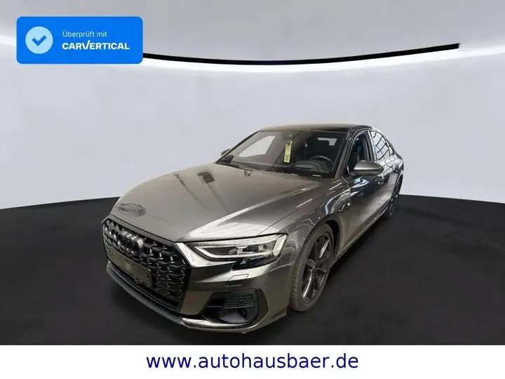 Audi S8
