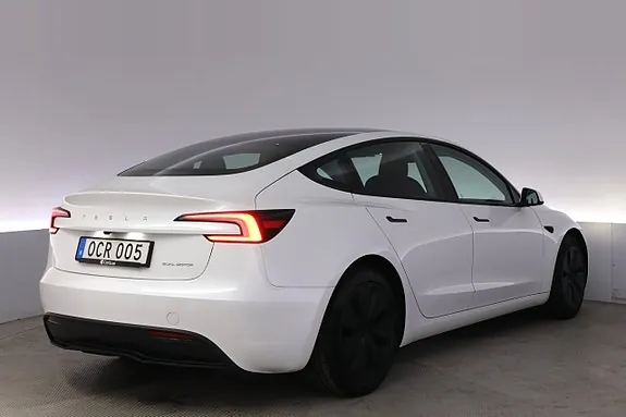 Tesla Model 3 2024 photo 5