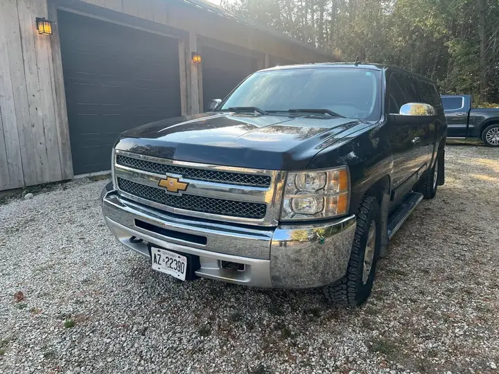 Chevrolet Silverado 1500 2013 photo 2