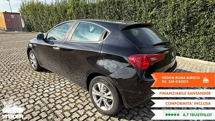 Alfa Romeo Giulietta 2011 photo 4