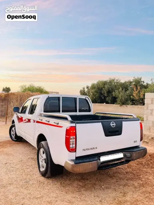 Nissan Navara 2008 photo 2