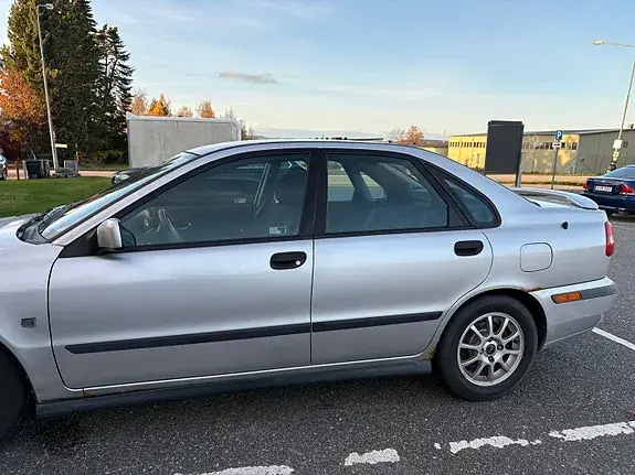 Volvo S40 2001 photo 4