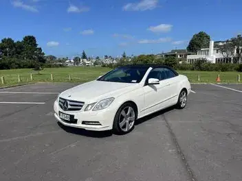 Mercedes-Benz E-Class 2011 photo 3