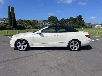 Mercedes-Benz E-Class 2011 photo 4