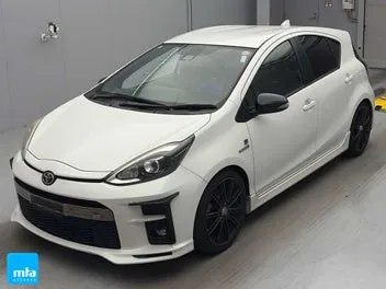 Toyota Aqua 2017 photo 2