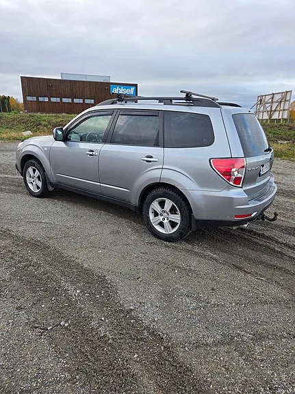 Subaru Forester 2009 photo 3