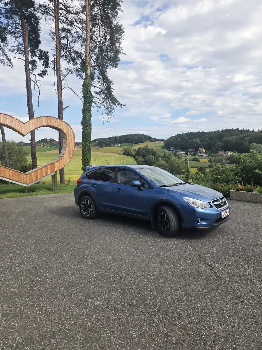 Subaru Xv 2015 photo 2