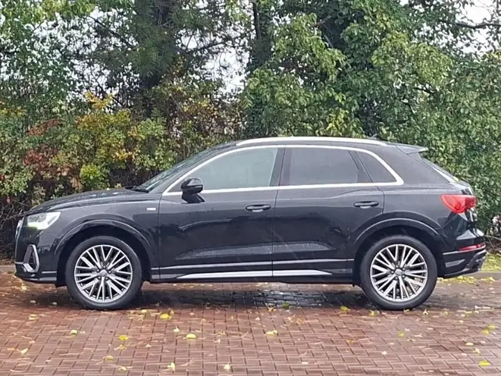 Audi Q3 2019 photo 4
