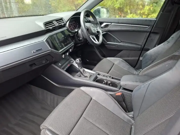 Audi Q3 2019 photo 5