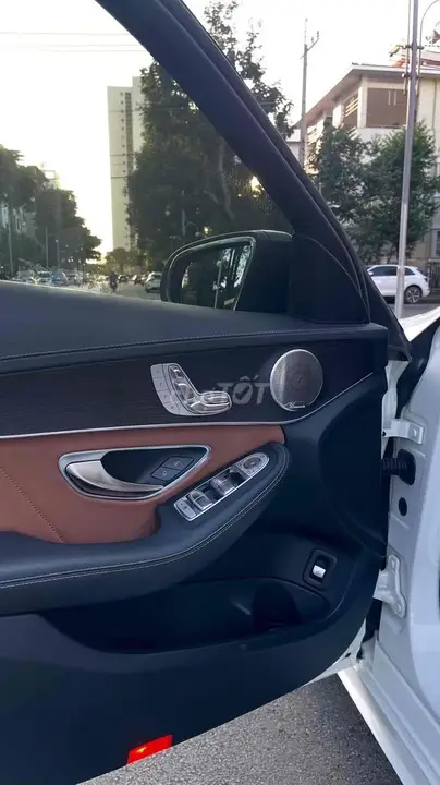 Mercedes-Benz C-Class 2021 photo 3