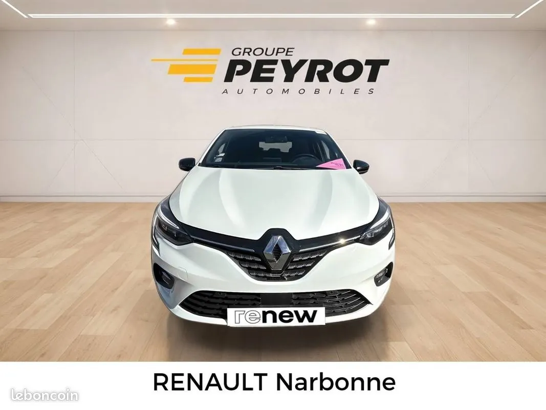 Renault Clio 2022 photo 2