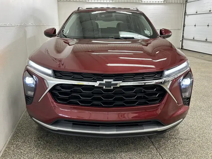 Chevrolet Trax 2025 photo 2