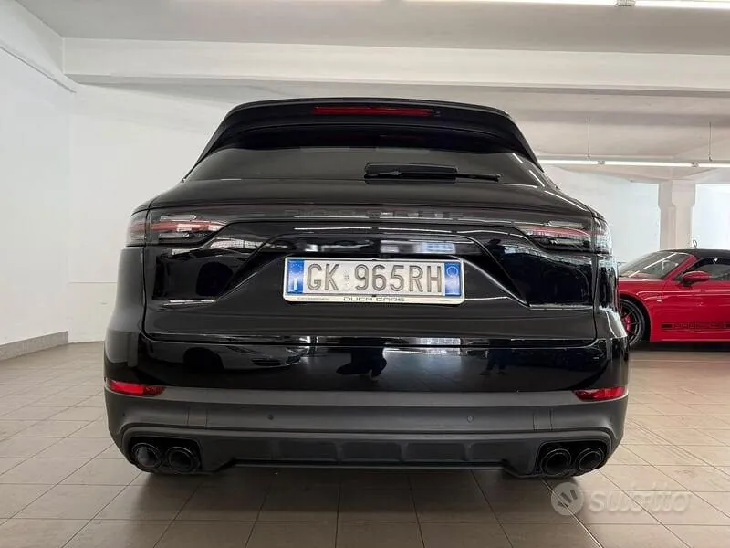 Porsche Cayenne 2022 photo 2