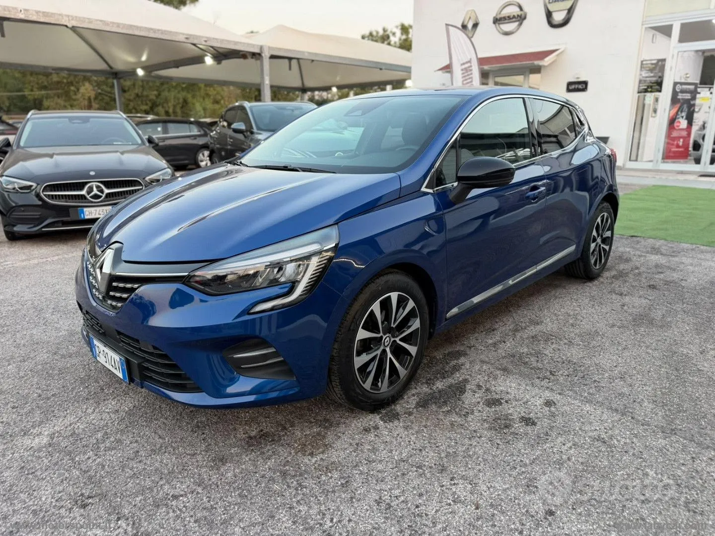Renault Clio 2023 photo 2