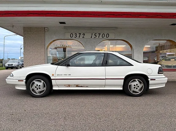 Pontiac Grand Prix 1989 photo 2