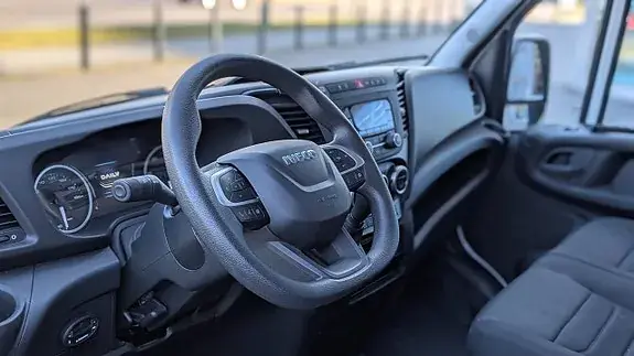 Iveco Daily 2023 photo 4