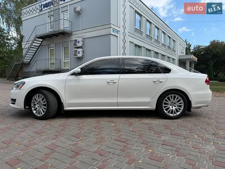 Volkswagen Passat 2012 photo 3