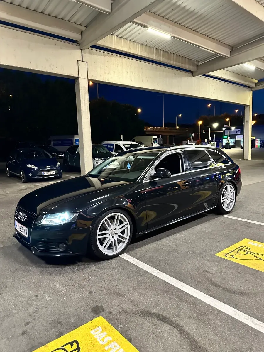 Audi A4 2008 photo 2