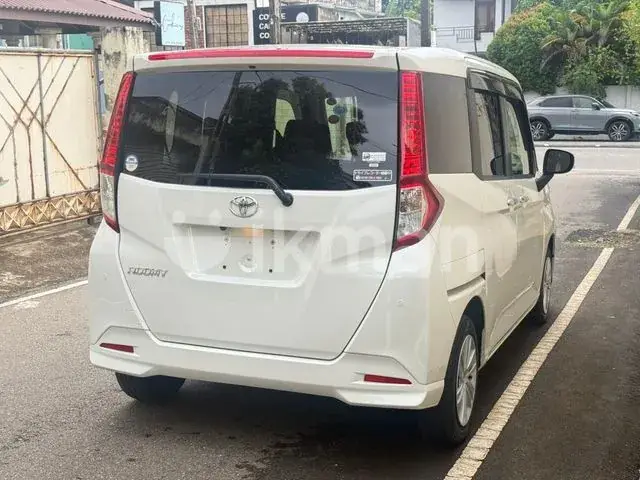 Toyota Roomy 2024 photo 2