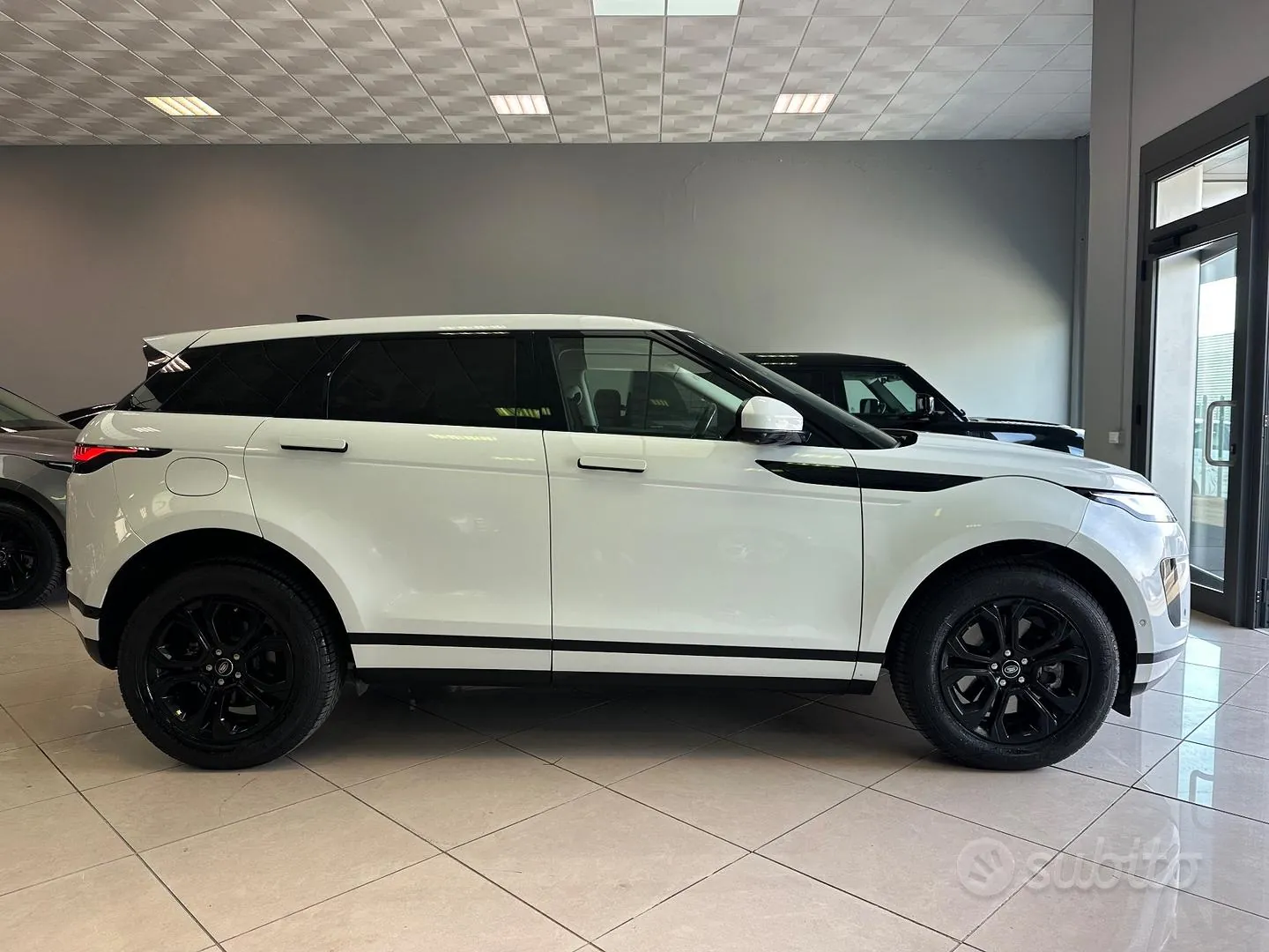 Land Rover Range Rover Evoque 2021 photo 4