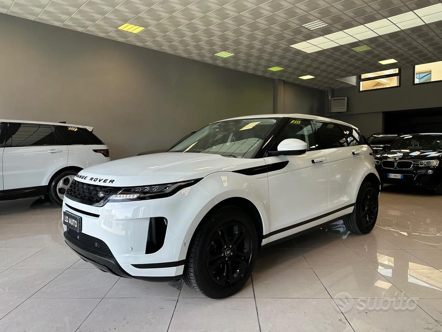 Land Rover Range Rover Evoque 2021 photo 2
