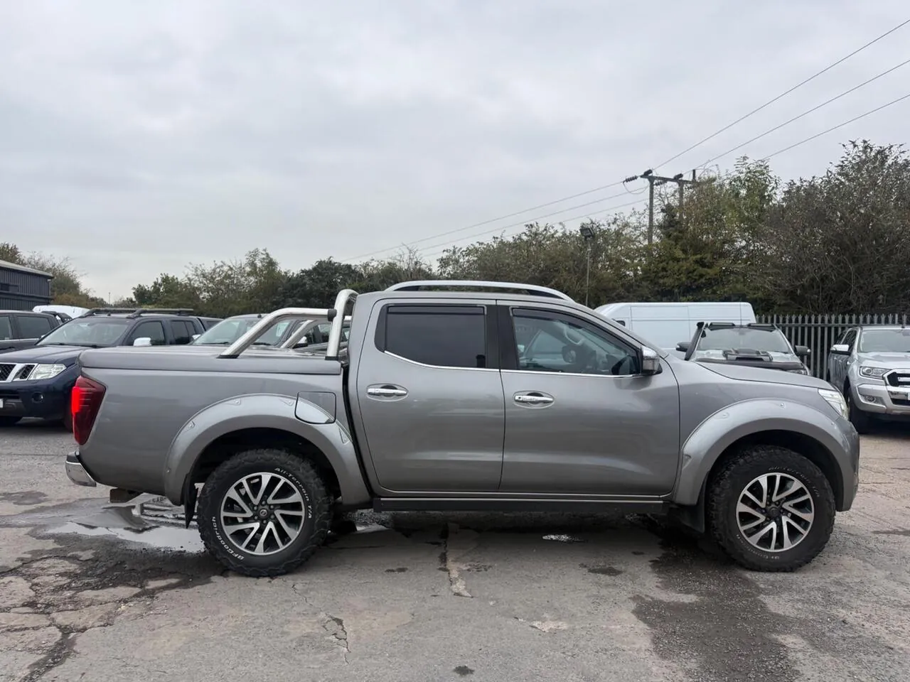Nissan Navara 2017 photo 2