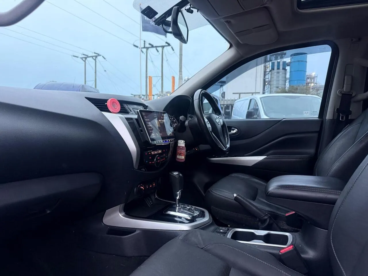 Nissan Navara 2017 photo 5