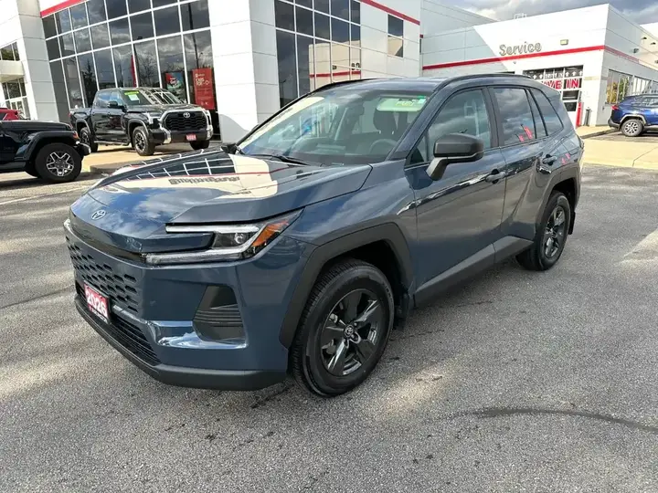 Toyota Rav4 2026 photo 2