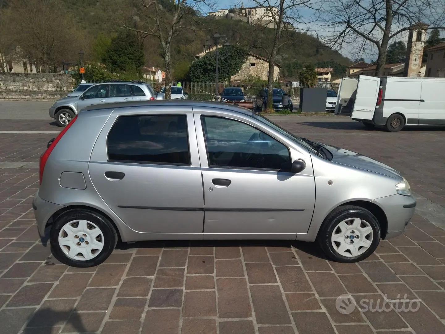 Fiat Punto 2006 photo 2