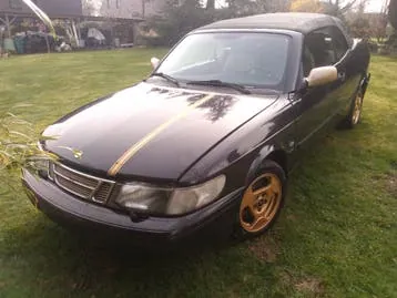 Saab 900