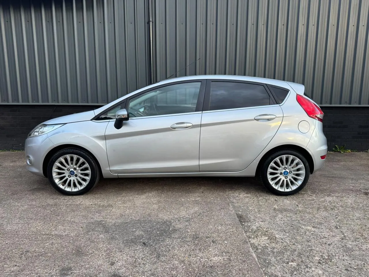 Ford Fiesta 2011 photo 5