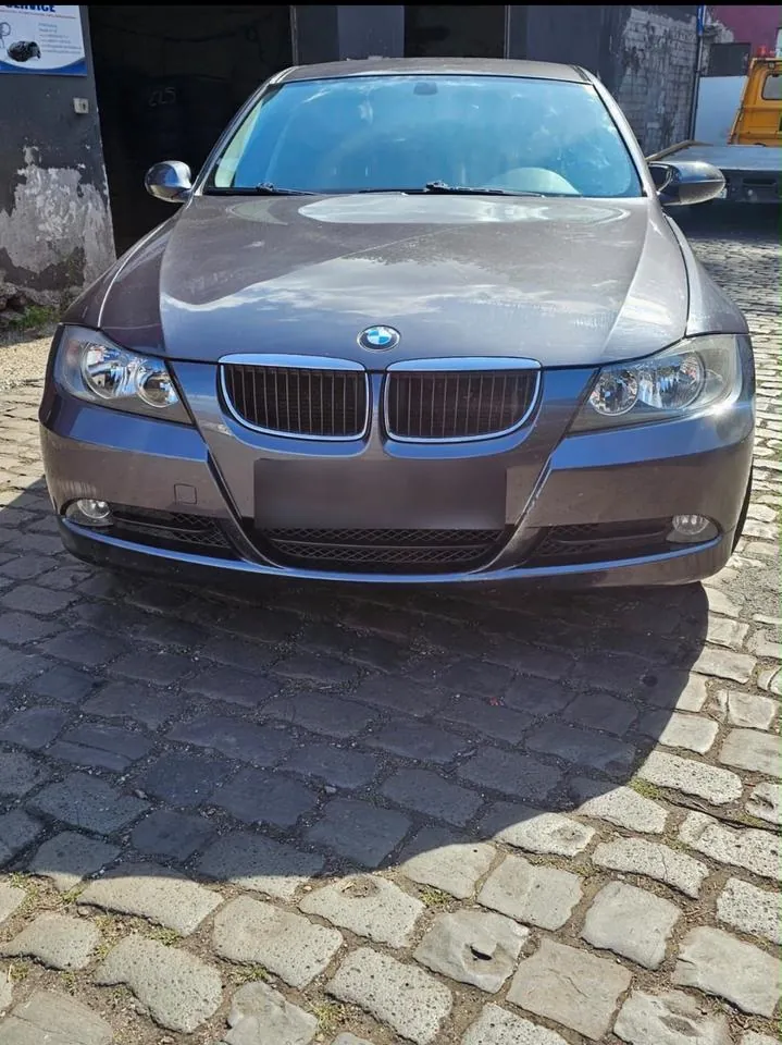 BMW 320I