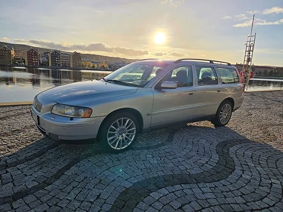 Volvo V70 2006 photo 2