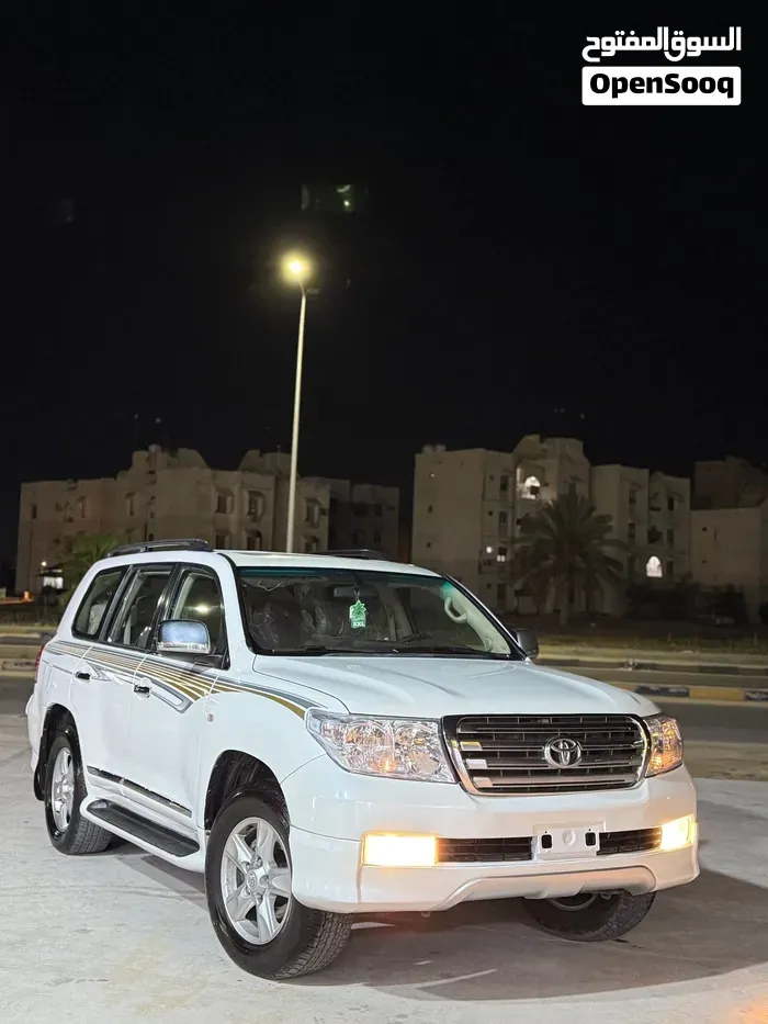 Toyota Land Cruiser 2010 photo 2