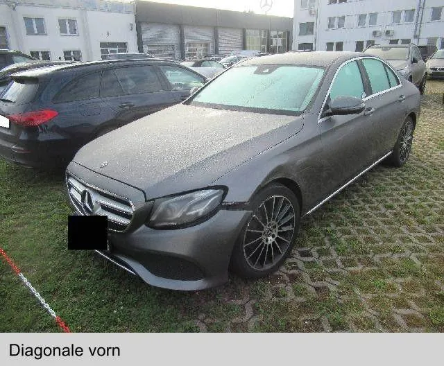 Mercedes-Benz E 220 D