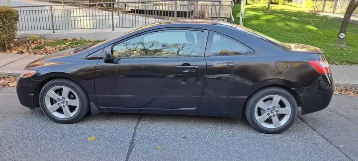Honda Civic 2008 photo 2