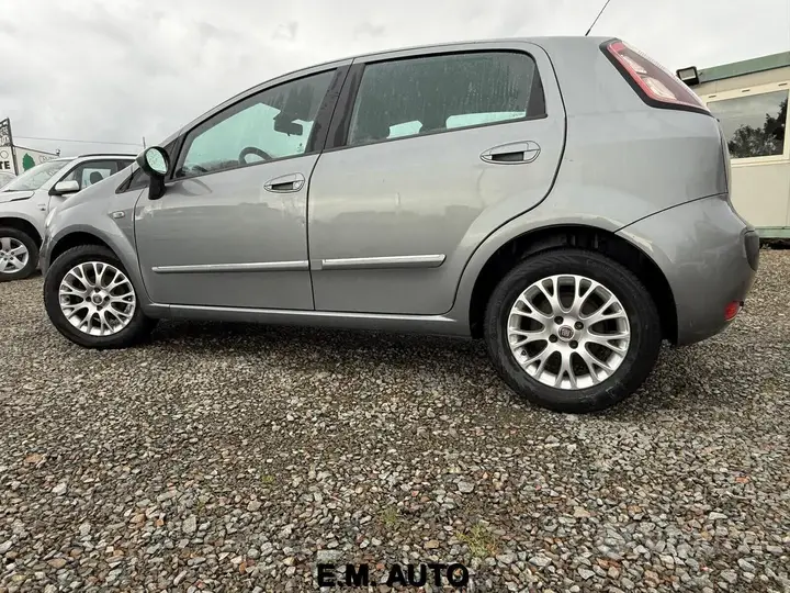 Fiat Punto Evo 2012 photo 4