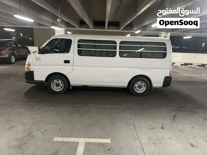 Nissan Urvan 2007 photo 2