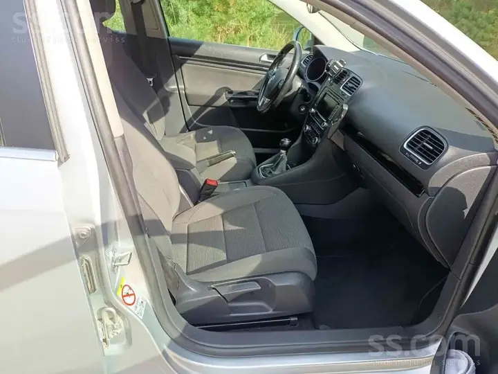 Volkswagen Golf 6 2010 photo 2