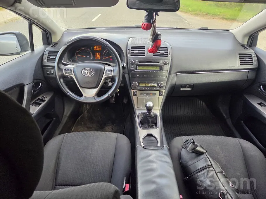 Toyota Avensis 2009 photo 4