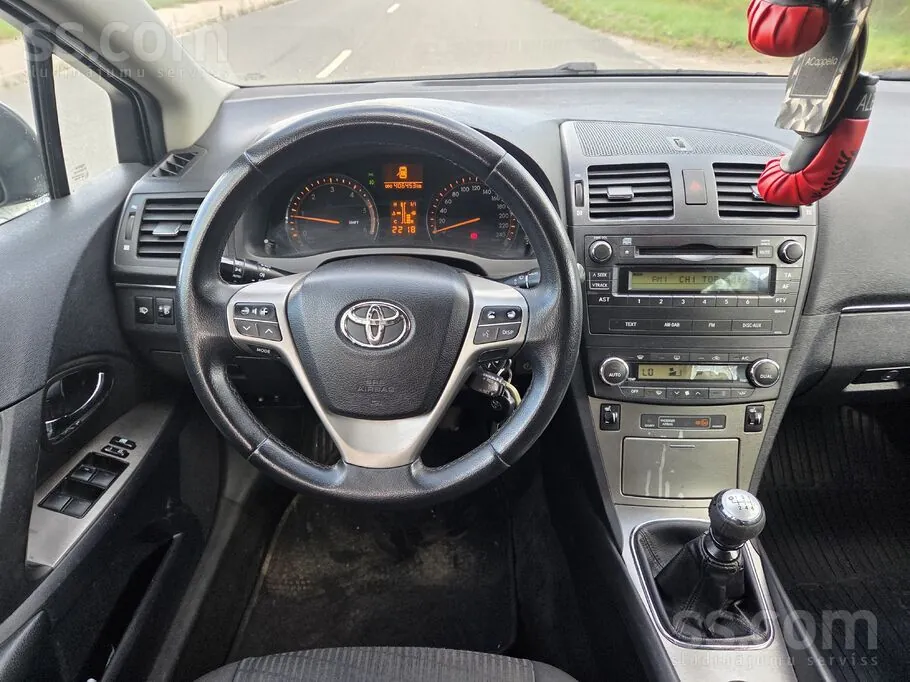 Toyota Avensis 2009 photo 2