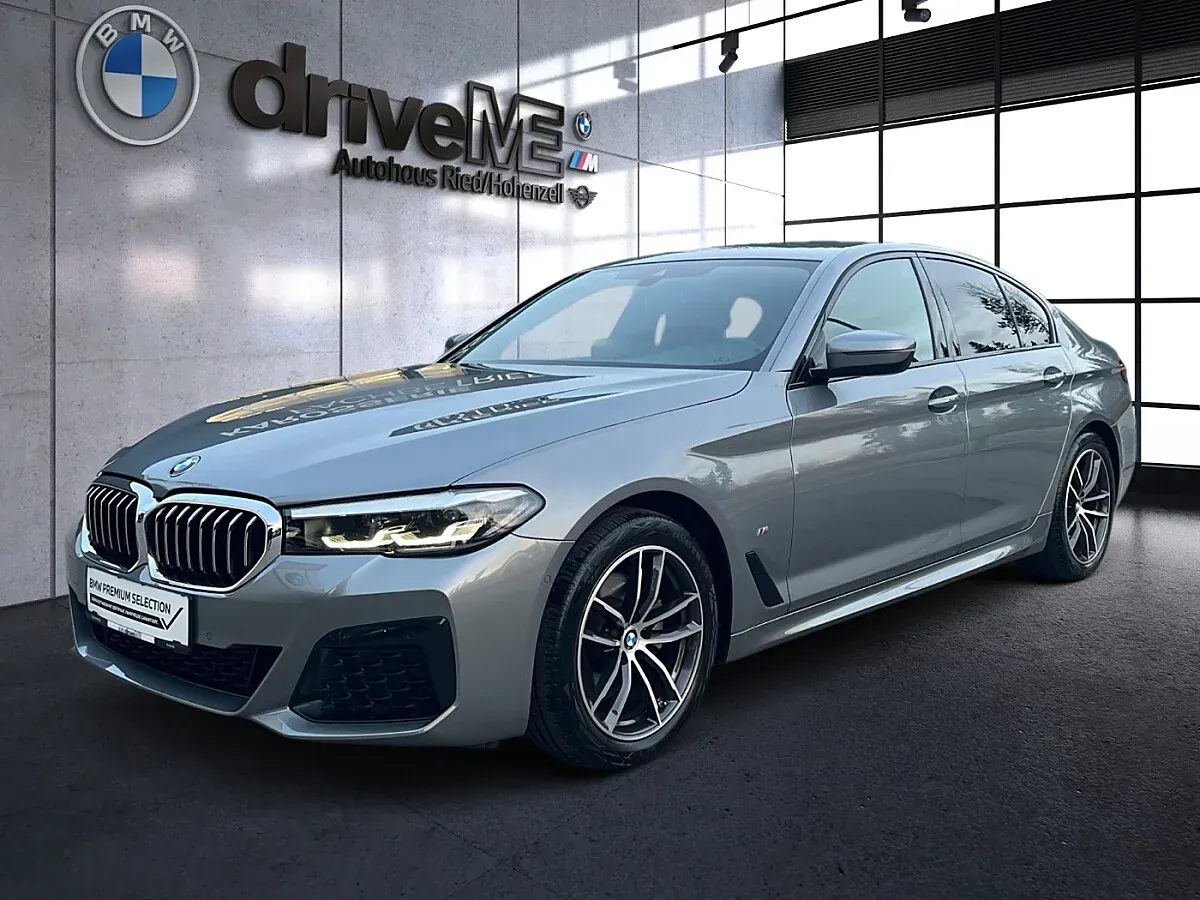 BMW 5 Series 2022 photo 2