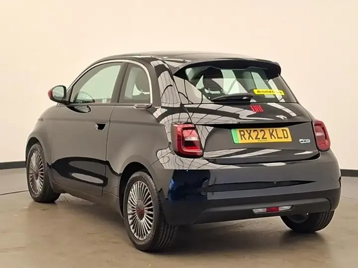 Fiat 500E 2022 photo 2