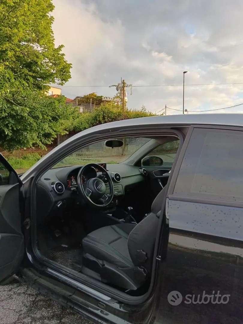 Audi A1 2011 photo 3