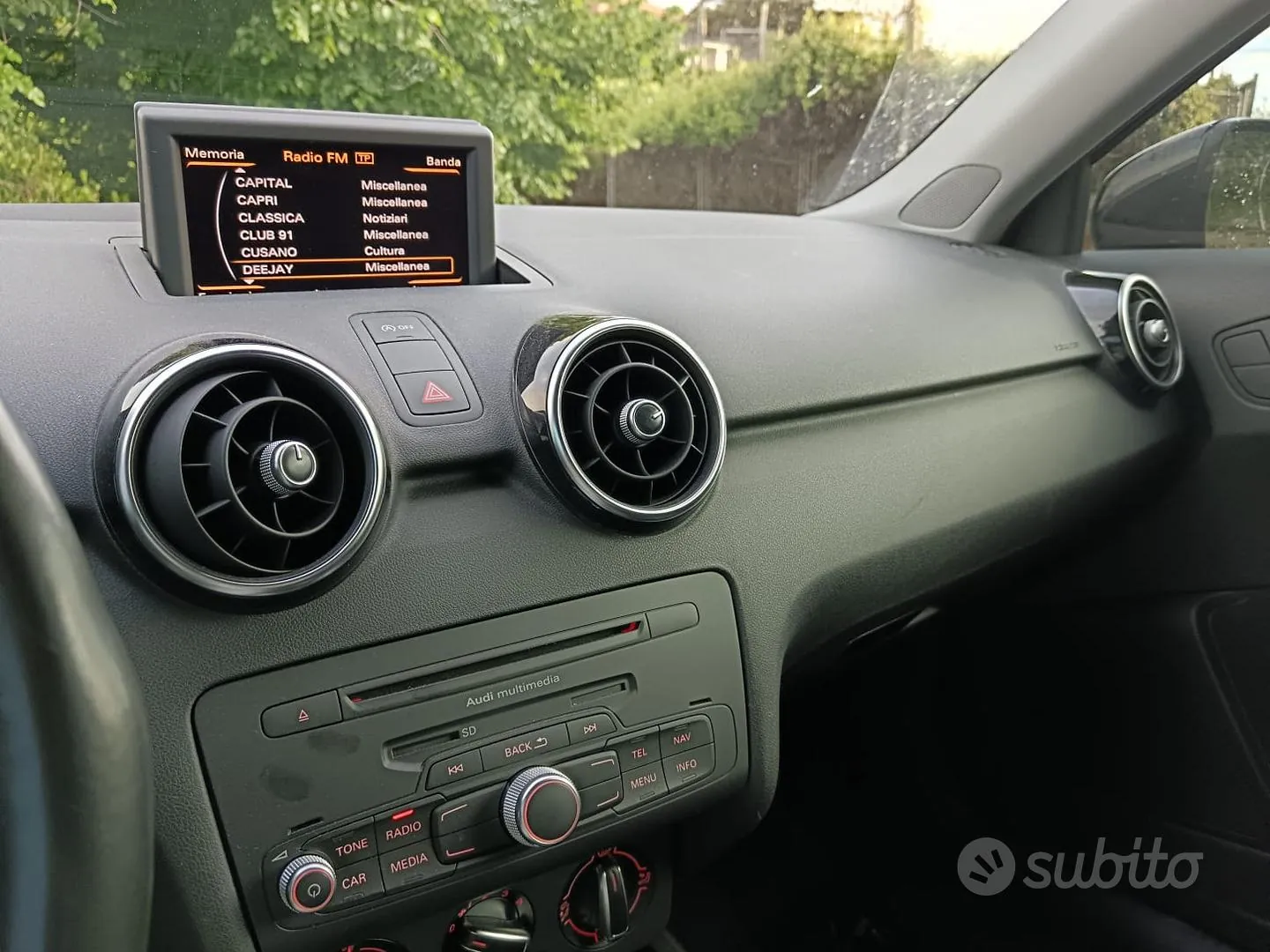 Audi A1 2011 photo 5