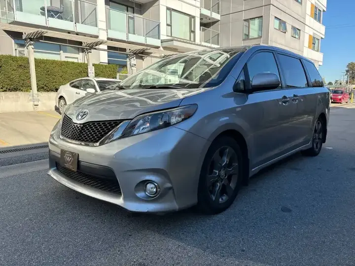 Toyota Sienna