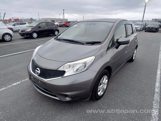 Nissan Note 2016 photo 2